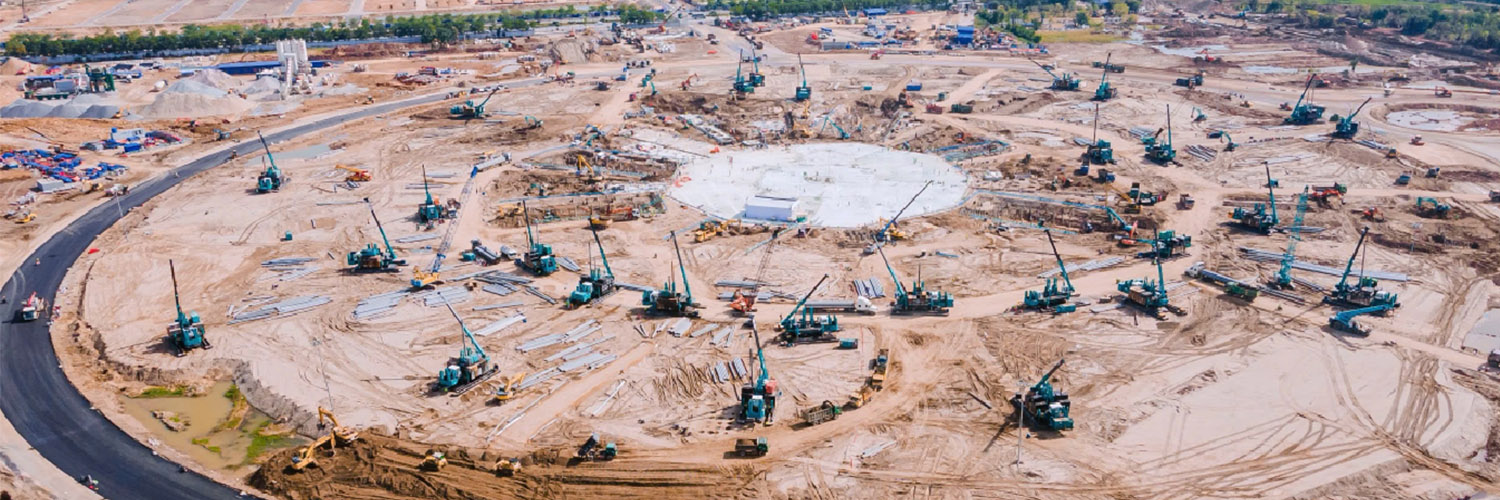 Hanoi, Vietnam-Hydraulic Static Pile Driver